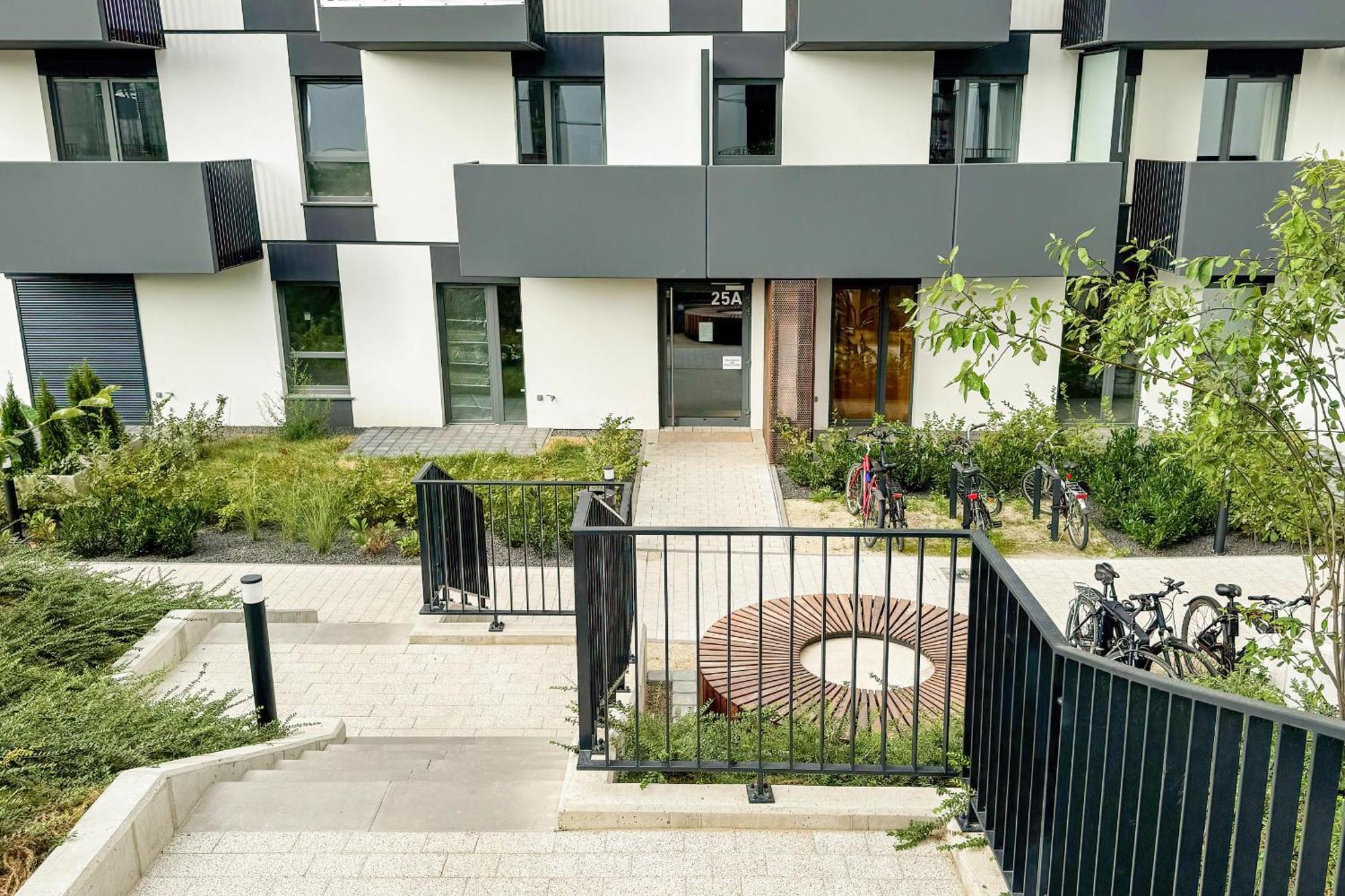 Cozy With Parking In By Renters * Poznan