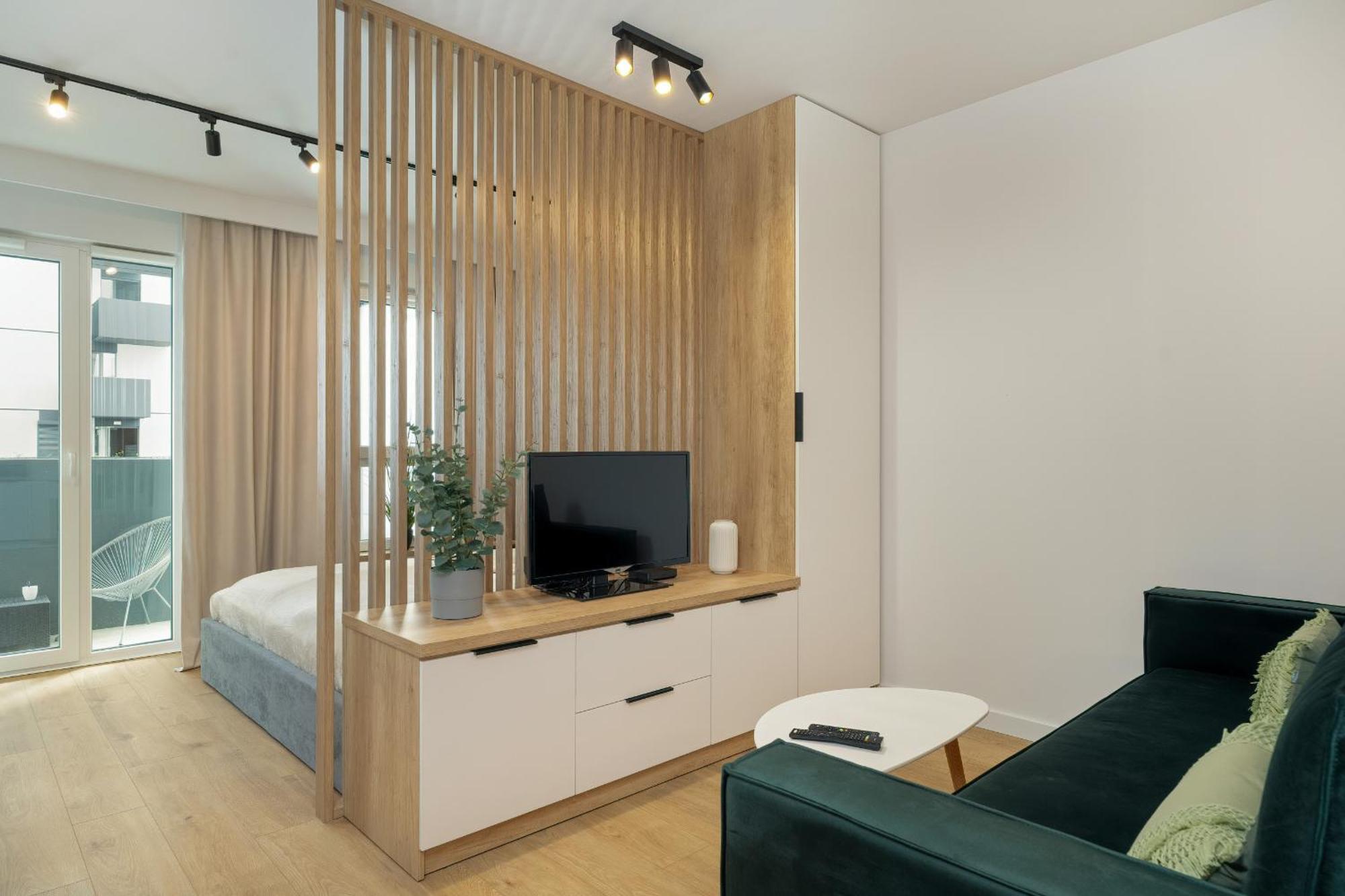 Cozy With Parking In By Renters * Poznan
