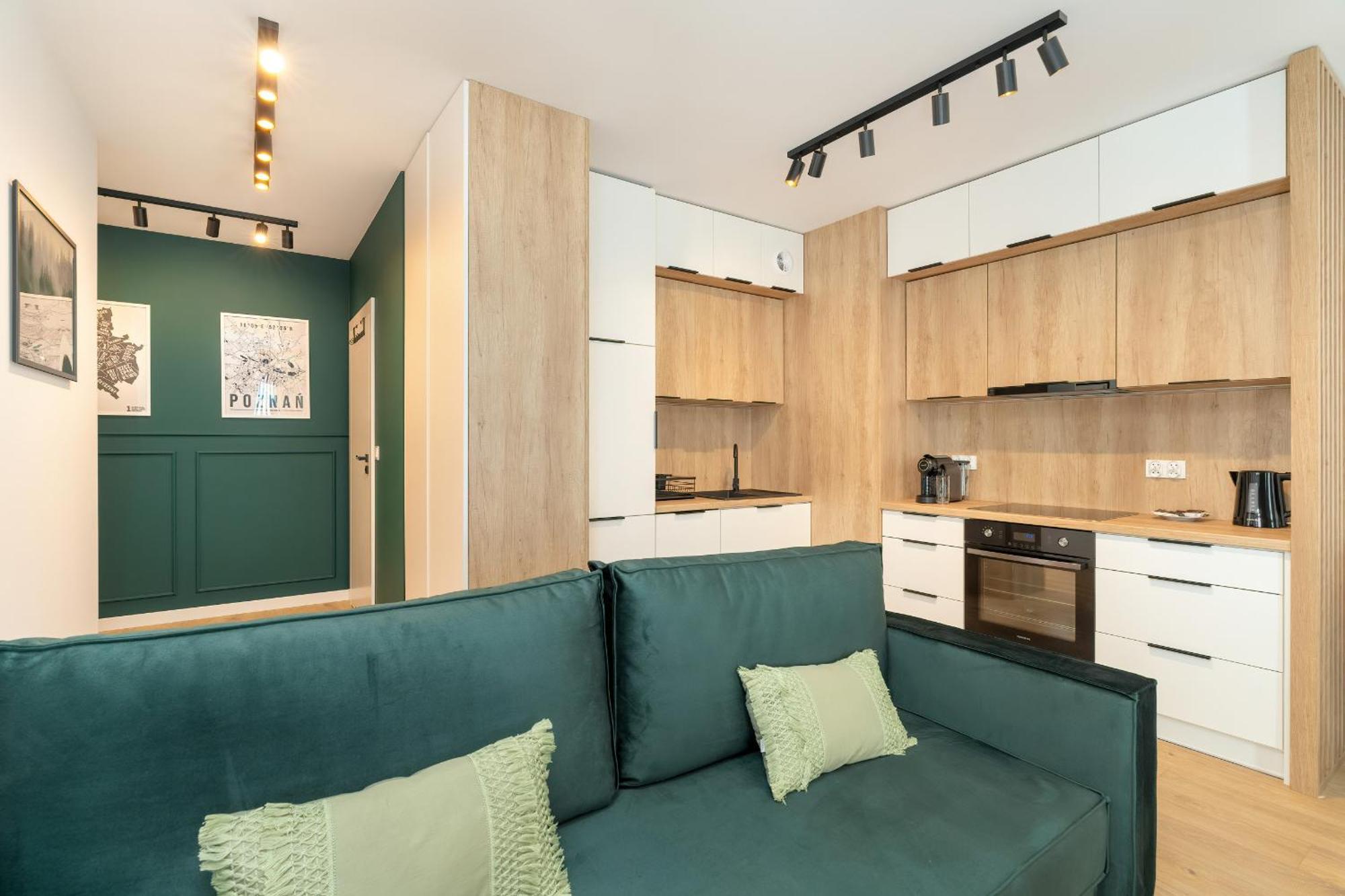 Cozy With Parking In By Renters * Poznan
